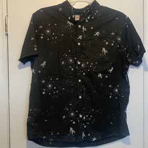 💖5/$20💖 Urban Pipeline button down. Size XXL